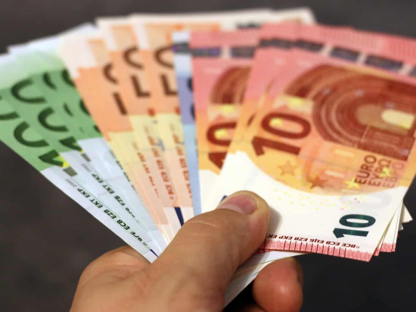 Liebesbetrug bei Hoyerswerda: Frau verliert mehr als 20.000 Euro