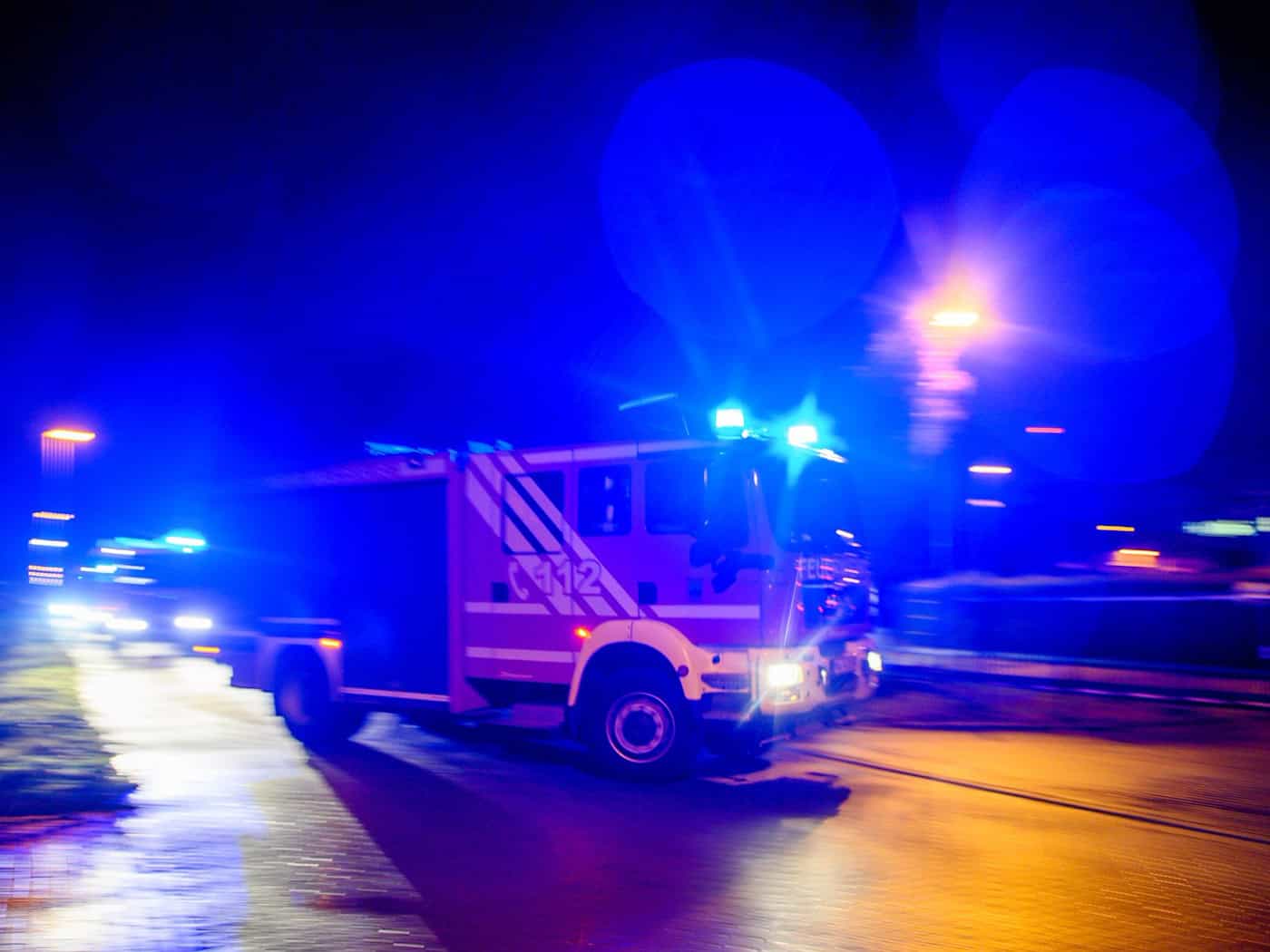 Nächtlicher Kellerbrand zwingt 36 Bewohner aus dem Haus