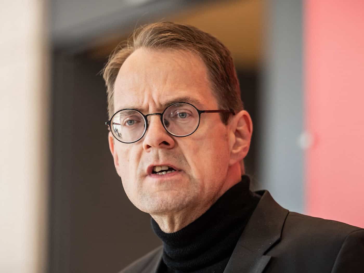 Pellmann požaduje: Merz musí sjednotit řady v CDU