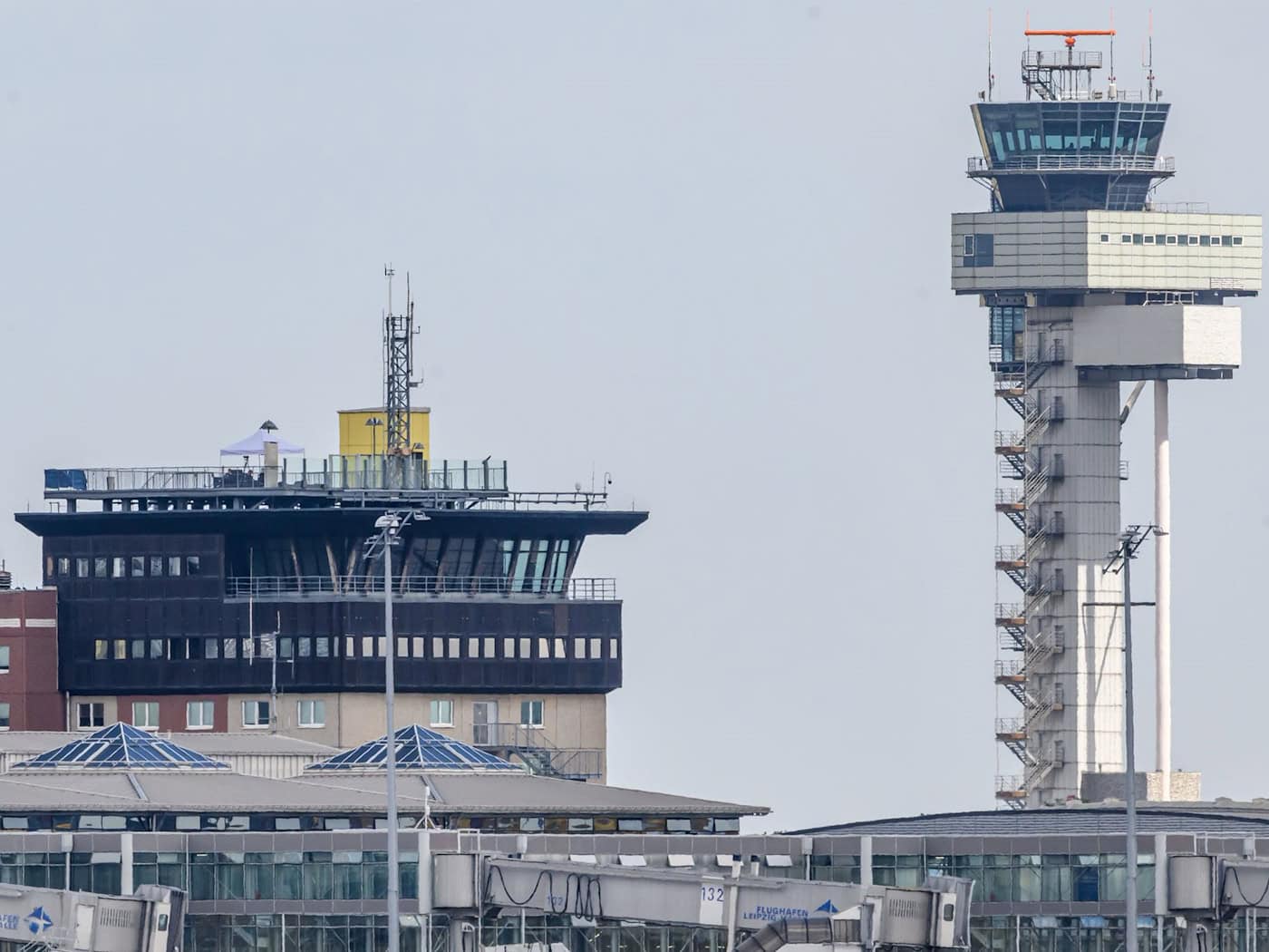 Polizeieinsatz am Flughafen Leipzig/Halle - Zaun beschädigt