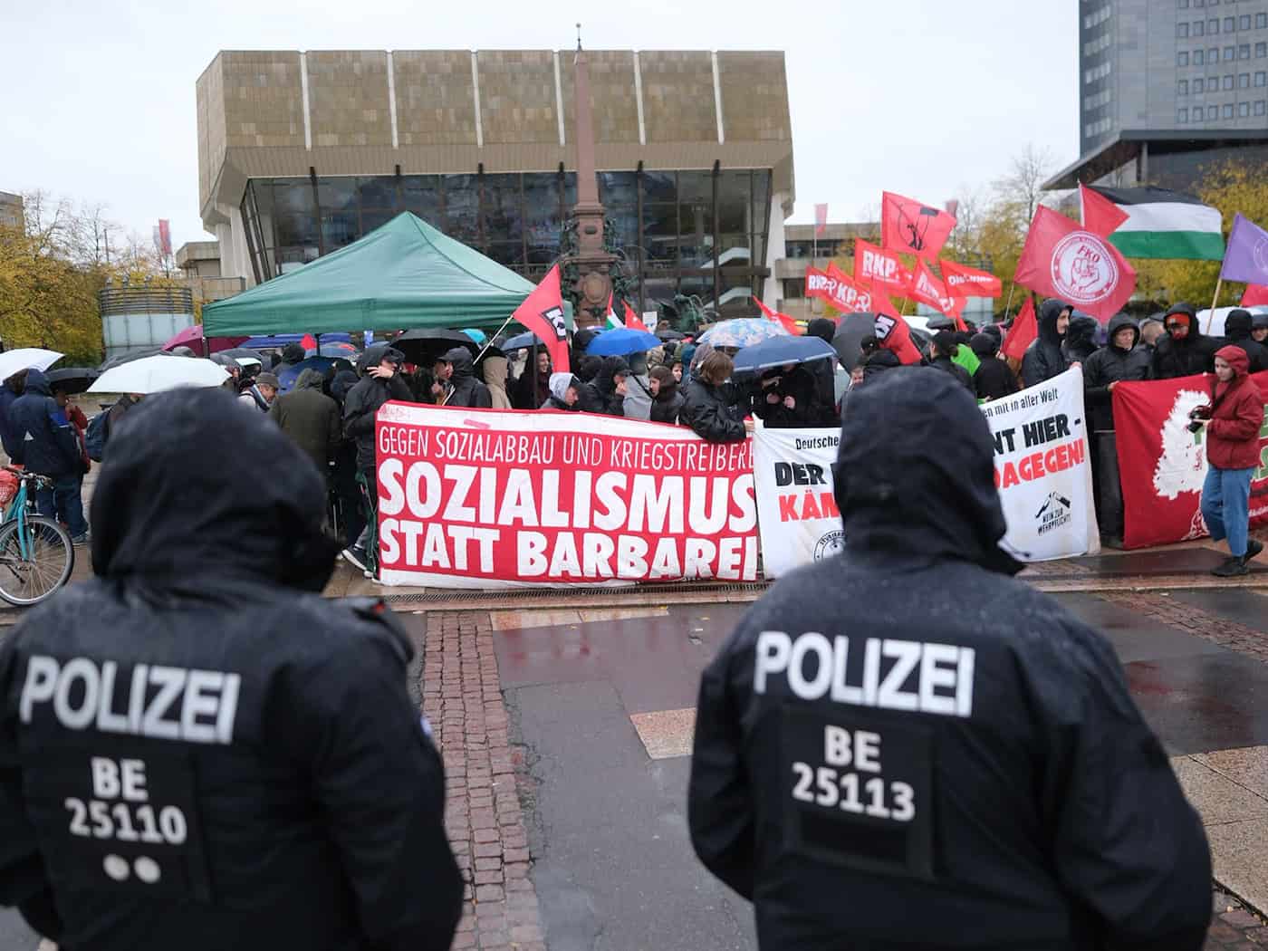 Protest gegen Ansiedlung von Rüstungsfirma in Leipzig