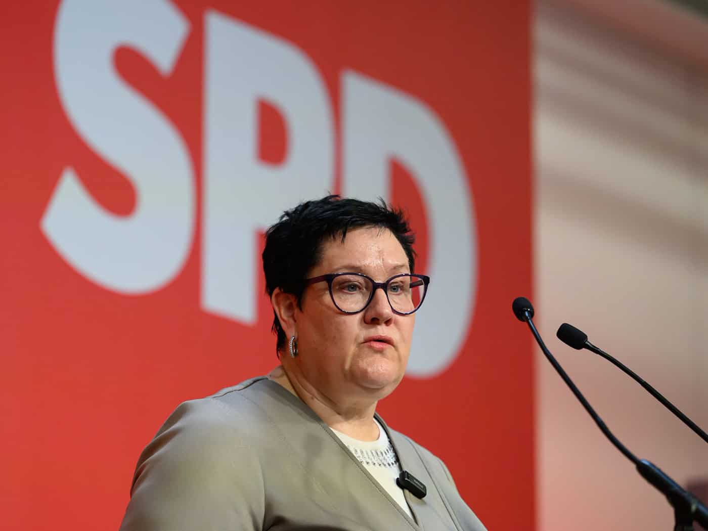 Předsedkyně saské SPD projevila pochopení pro Basovo odstoupení