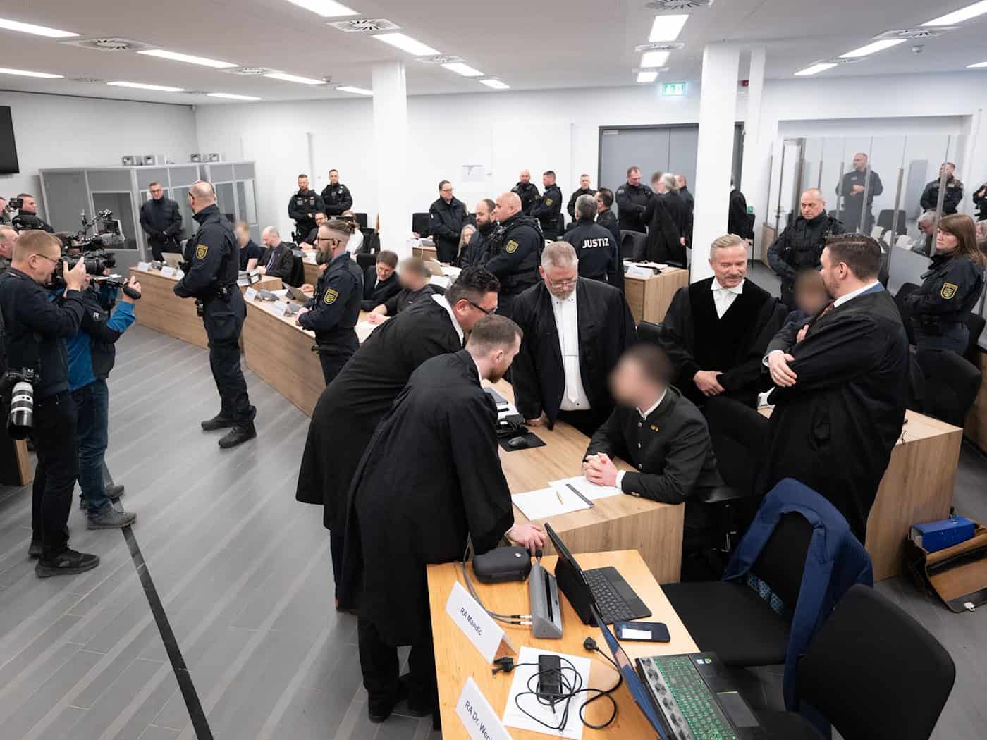 «Separatisten»-Prozess: Gericht hebt einige Haftbefehle auf