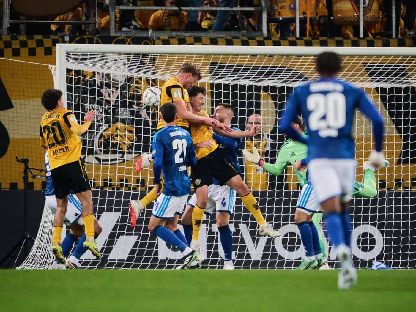 Dynamo Dresden gegen Schalke 04