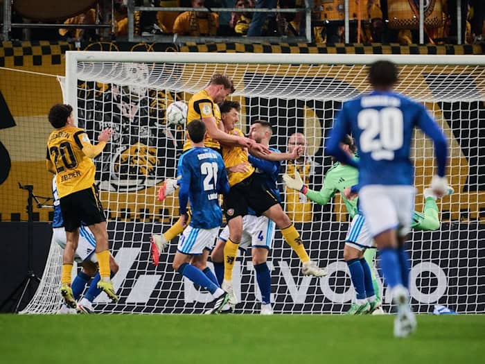 Dynamo Dresden gegen Schalke 04