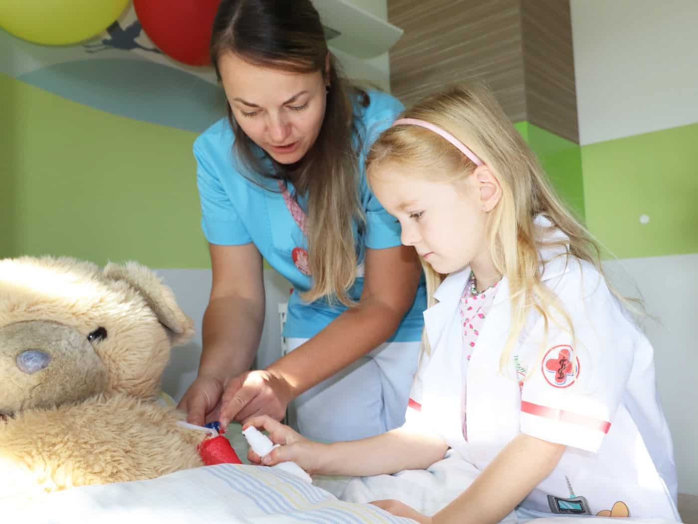 Ein Jahrhundert Kindermedizin in Zittau: Klinik öffnet Türen für Familien, Ehemalige und Neugierige