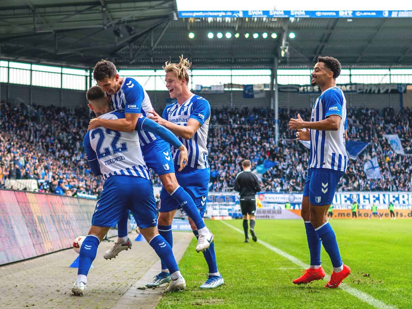 Před velkým zápasem s Bayernem: Magdeburg rozdrtil Karlsruhe 6:1