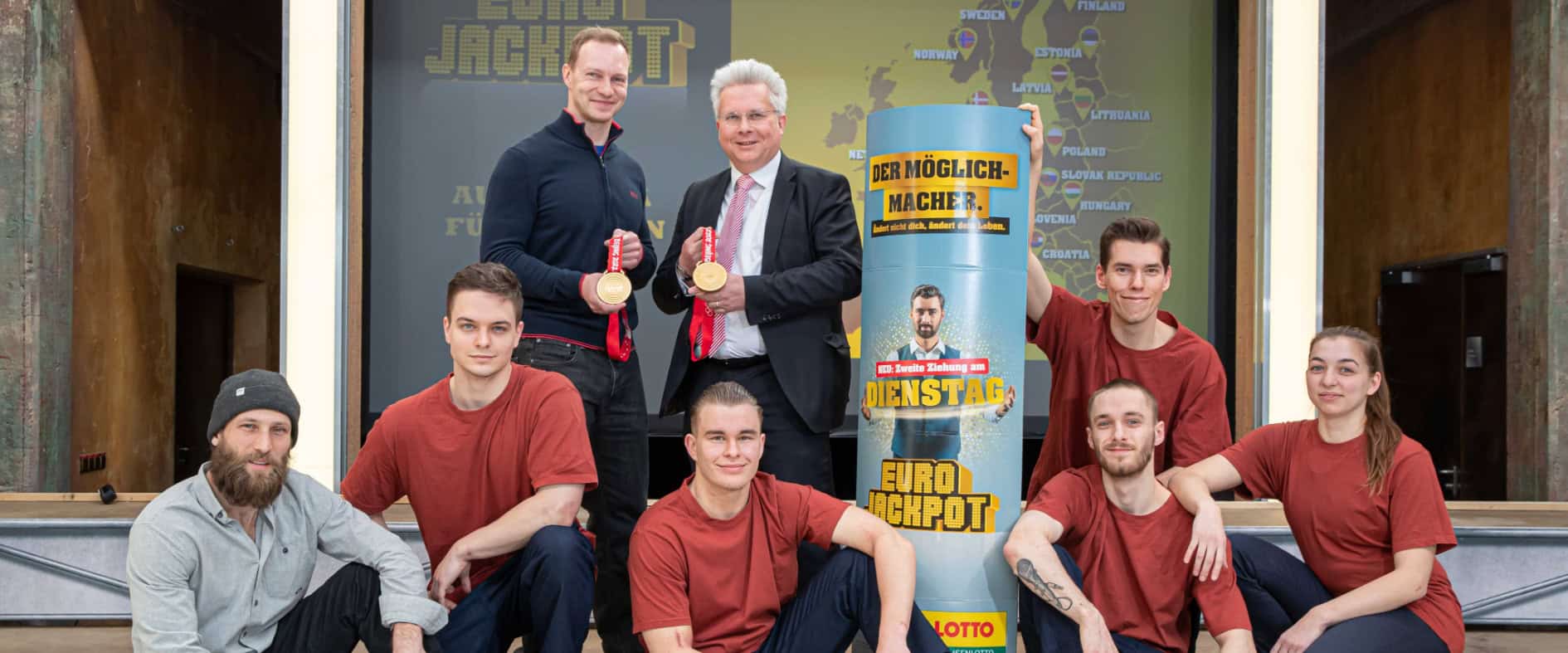 Francesco Friedrich ist der unumstrittene Dominator des Bobsports – ein Rekordjäger, der immer neue Maßstäbe setzt. Doch seine Karriere begann mit einem anderen Plan.