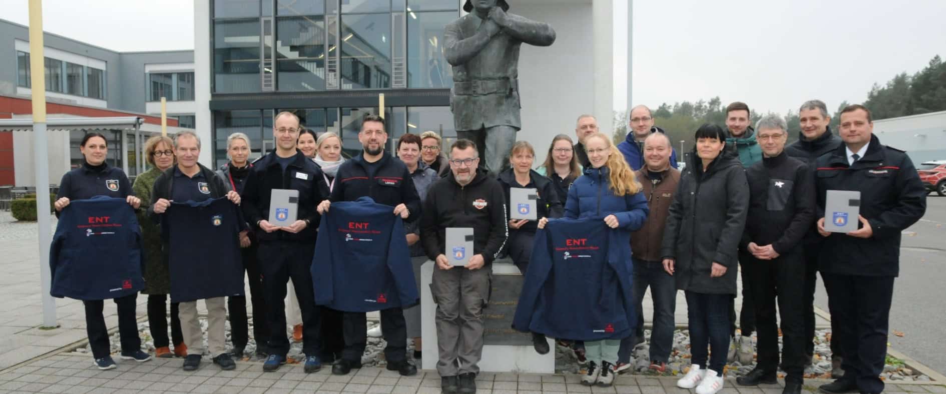 Foto zu Neue Einsatzkleidung für das Einsatznachsorge-Team Sachsen