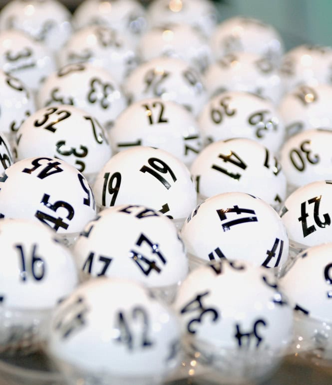 Foto zu LOTTO 6aus49 spielen - So einfach geht es.