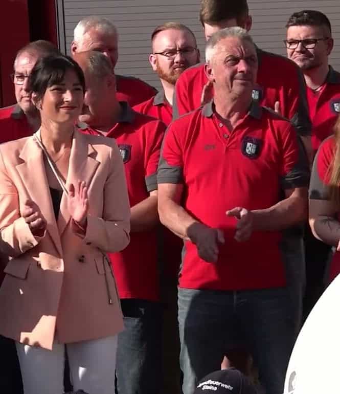 Foto zu Möglichmacher Dr. Georg Milbradt zu Gast bei der Feuerwehr Steina