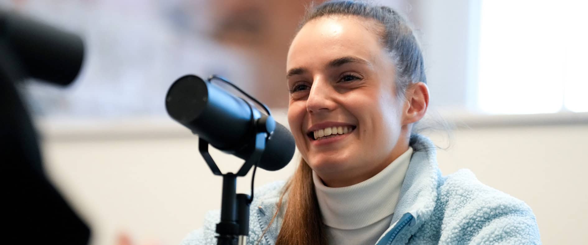 Pauline Schäfer-Betz ist eine echte Kämpfernatur. Trotz der Verletzungen in der vergangenen Zeit kann die Kunstturnerin an den Olympischen Spielen teilnehmen. Ihr Ziel ist das Schwebebalken-Finale. 