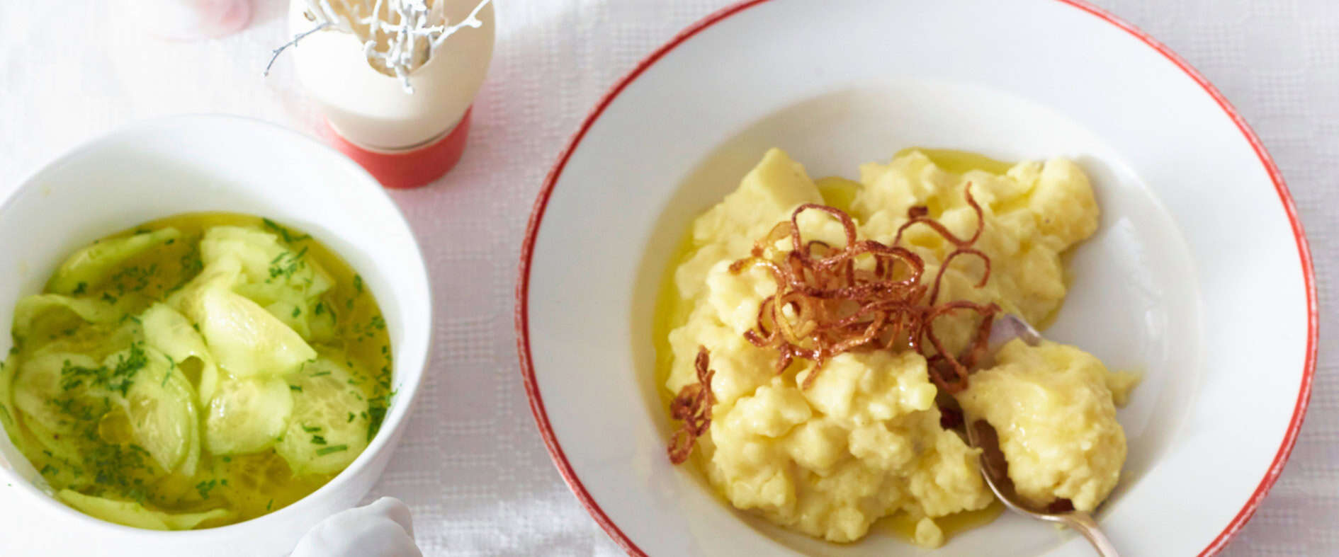 Foto zu Selchfleisch mit Kartoffelpüree und Gurkensalat