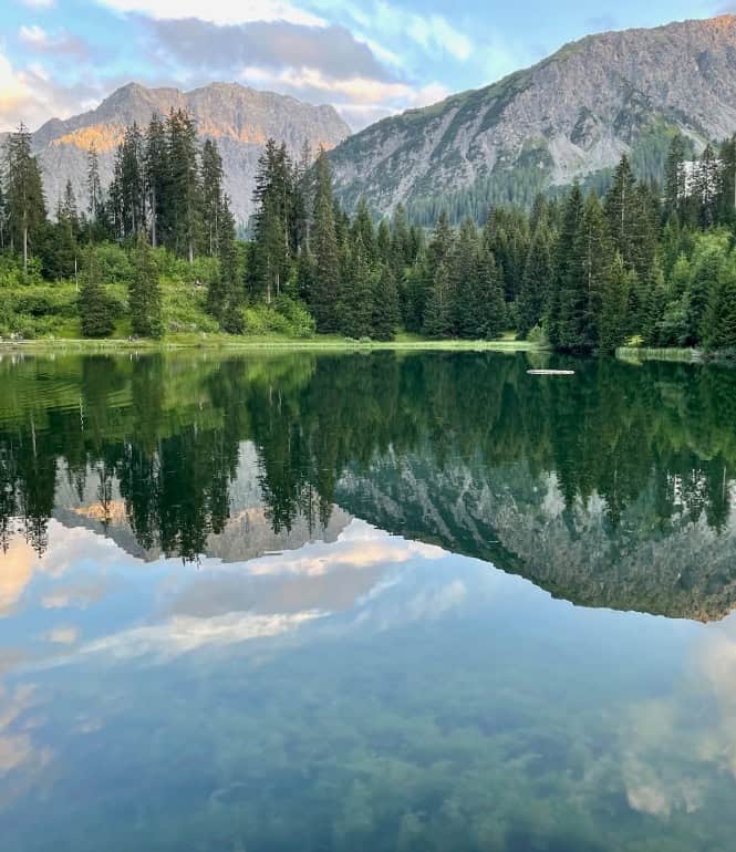 Abendstimmung am Untersee in Arosa mit Blick auf das Strandbad