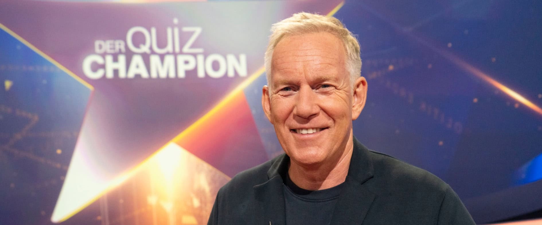 Johannes B. Kerner im Studio von ‚Der Quiz-Champion‘ beim ZDF Spenden-Special