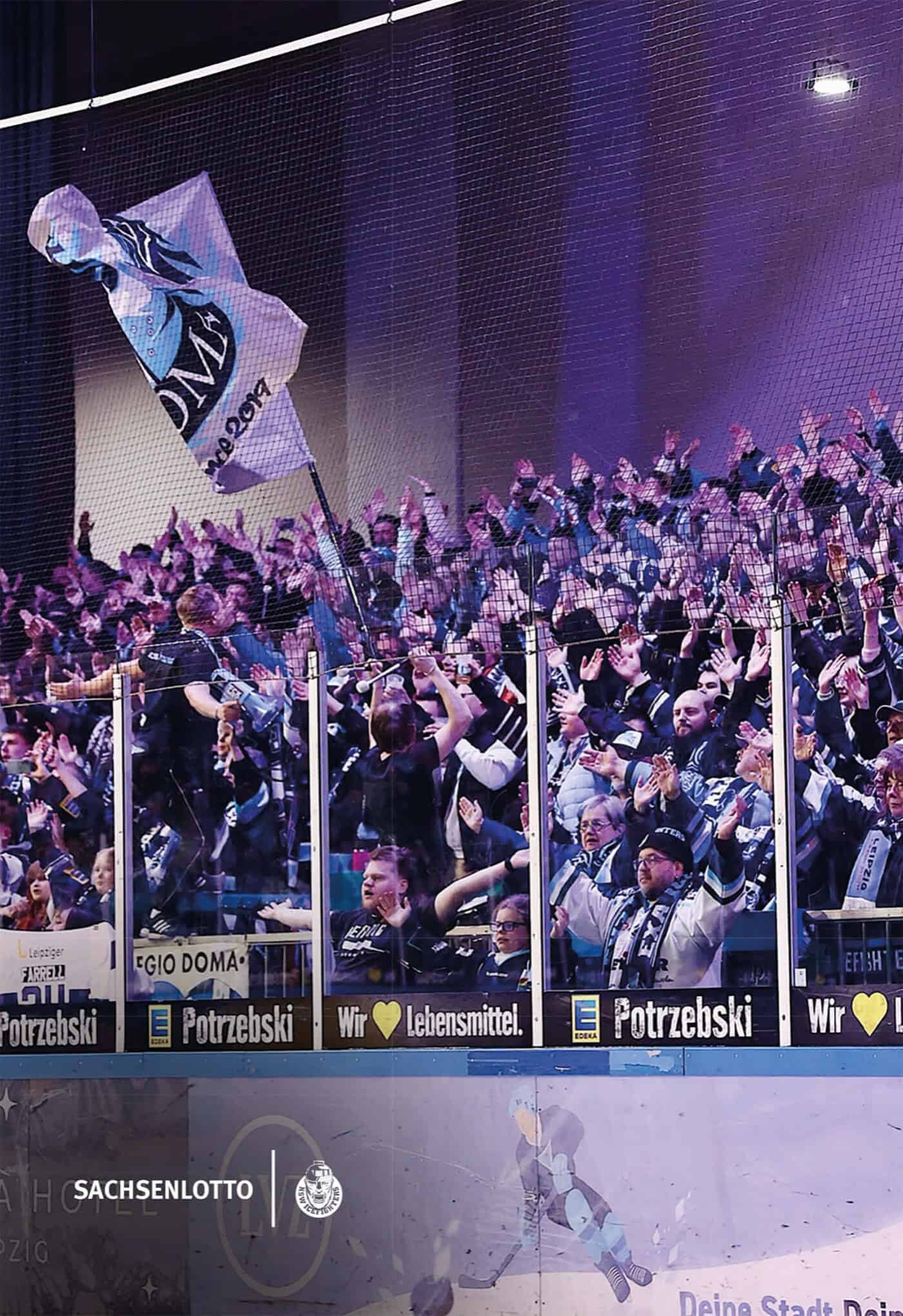 Jubel um den Einzug in das Playoff-Viertelfinale von Laura Römer