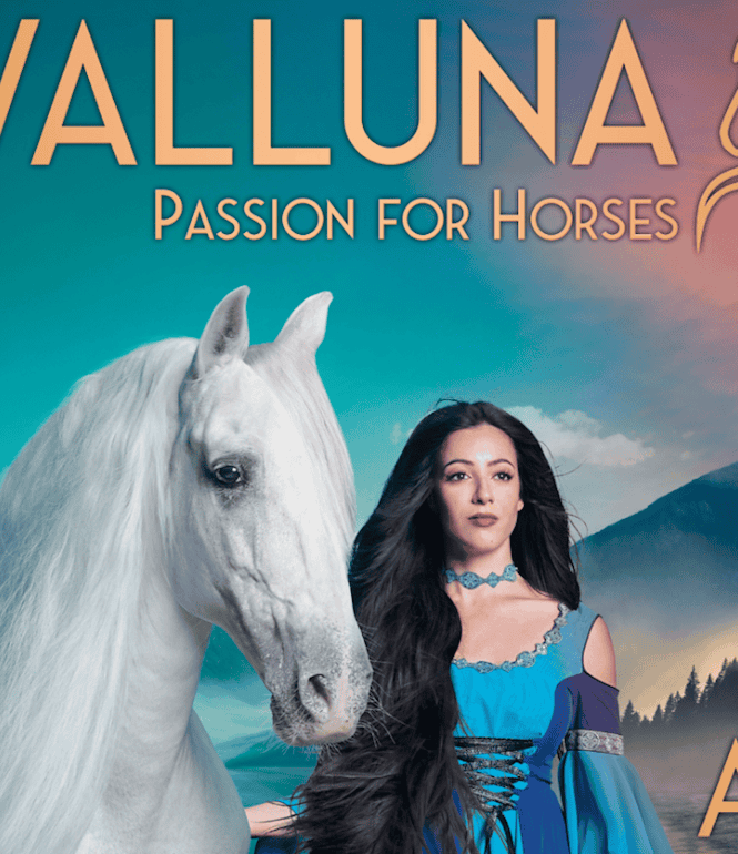 Pferdeshow CAVALLUNA – „Tor zur Anderswelt“ mit Hauptfigur Meerin und weißem Pferd vor mystischer Kulisse