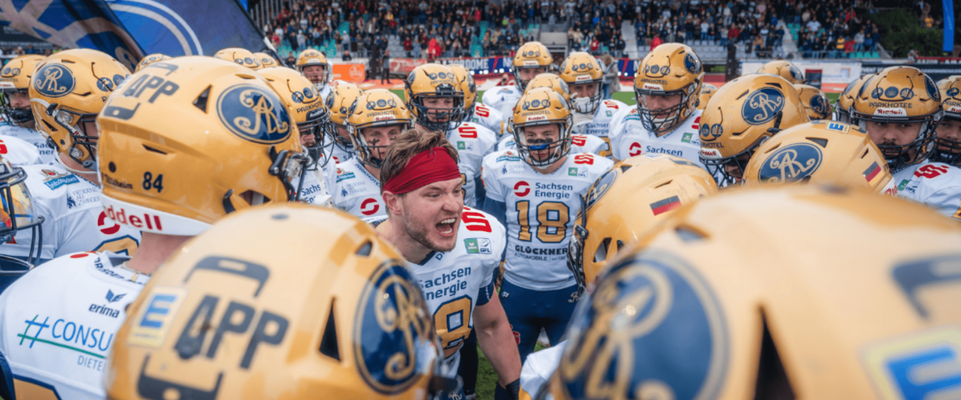 Dresden Monarchs vor dem GFL Bowl im Teamkreis