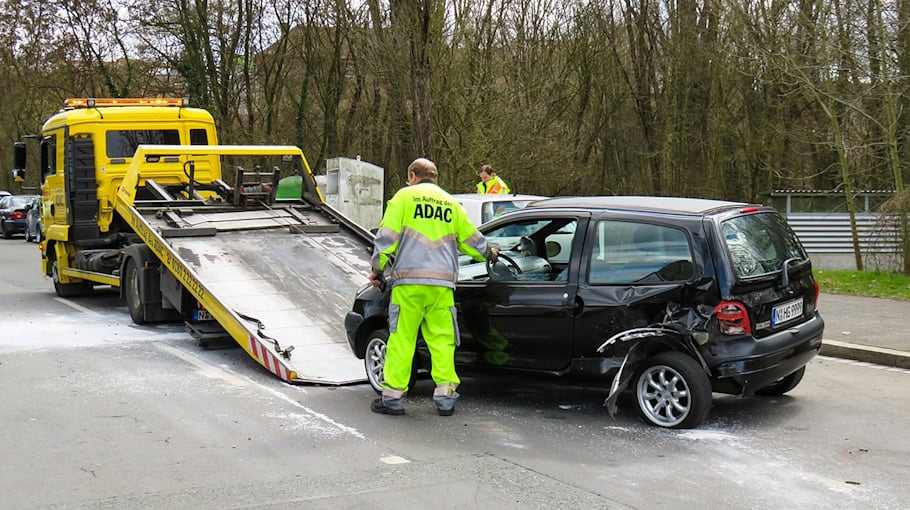 Motorradfahrer bei Unfall schwer verletzt