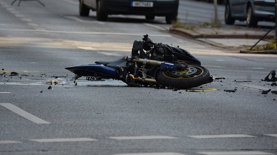 Mopedfahrer angefahren und geflohen