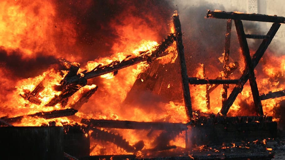 Zwei Verletzte bei Gartenlaubenbrand