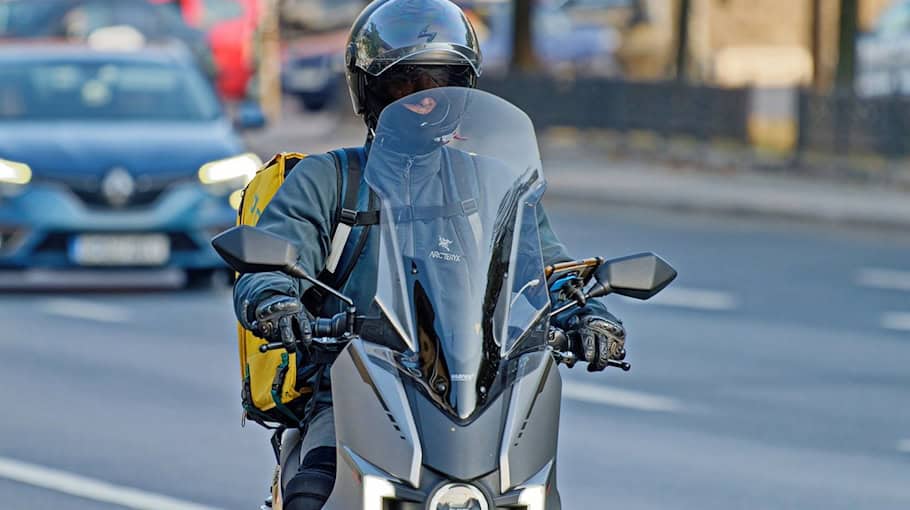 Motorradfahrer gestürzt