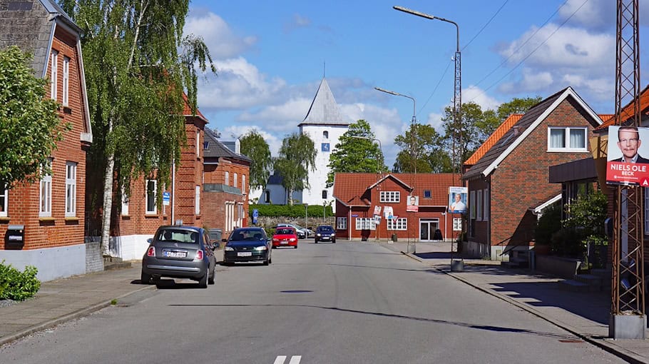 Wahlplakate beschädigt – Tatverdächtige gestellt