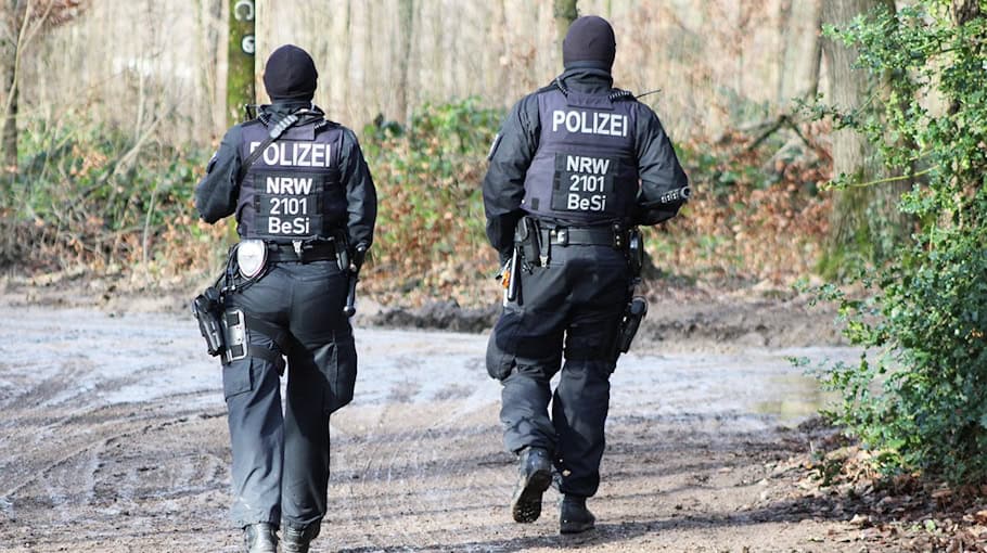 Linienbus kam von Straße ab – mehrere Verletzte