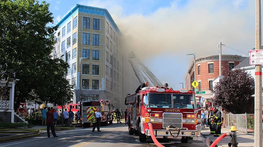 Feuerwehrauto umgekippt