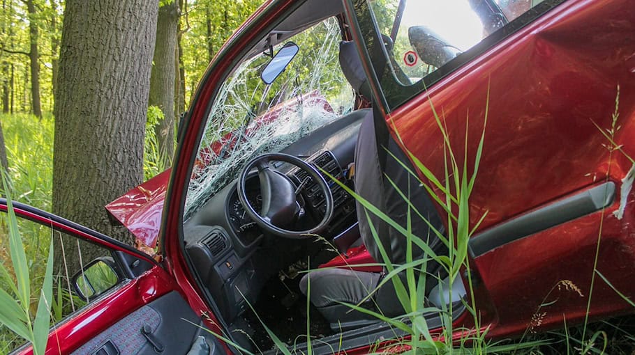 Schwerer Verkehrsunfall auf der Freiberger Straße