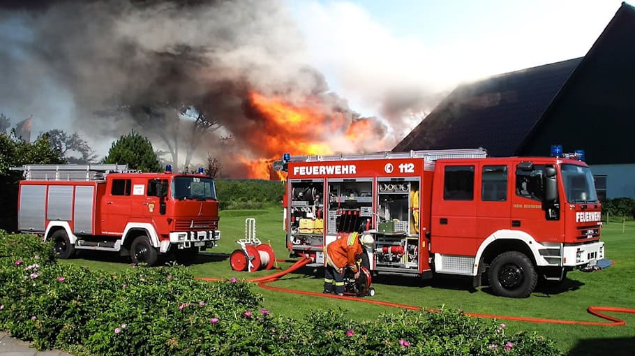 Dachgeschossbrand in Hermsdorf verursacht Feuerwehralarm