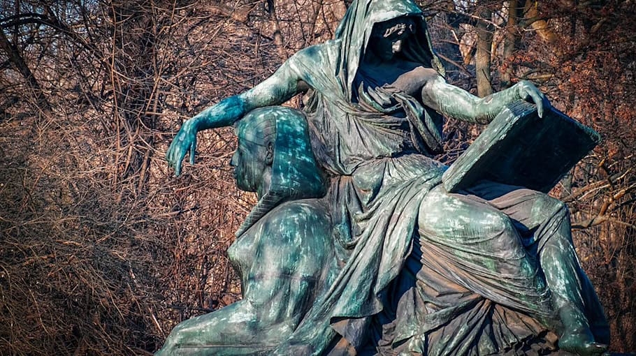 Die gestohlene Bronzesäule im Eilenburger Stadtpark