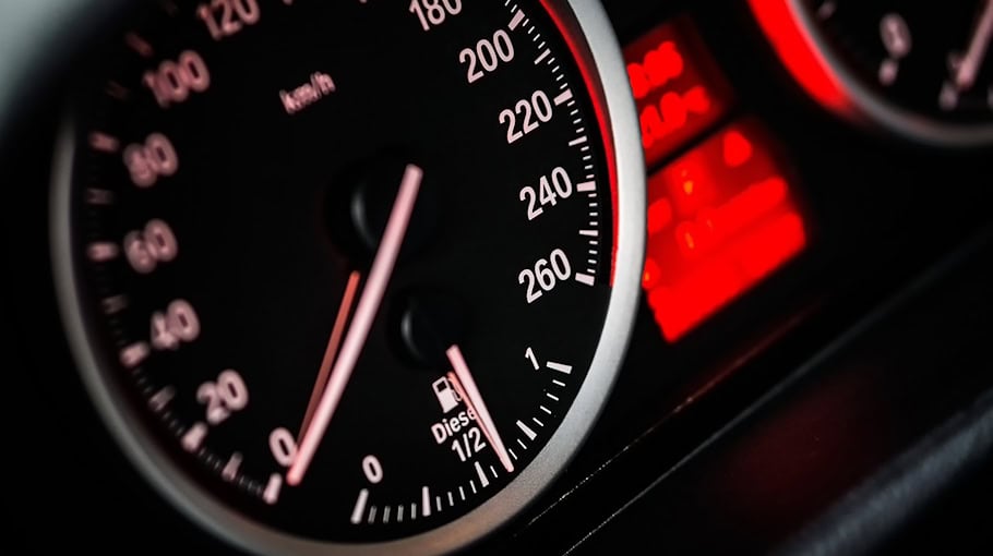 Verkehrskontrollen: Geschwindigkeitsmessung am Sonntag