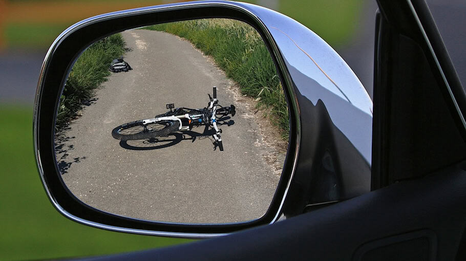 Technischer Defekt führt zu Fahrzeugunfall