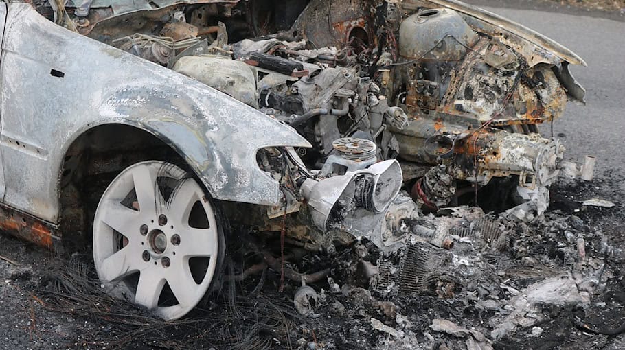 Verkehrsunfall zwischen VW und Opel in Medingen