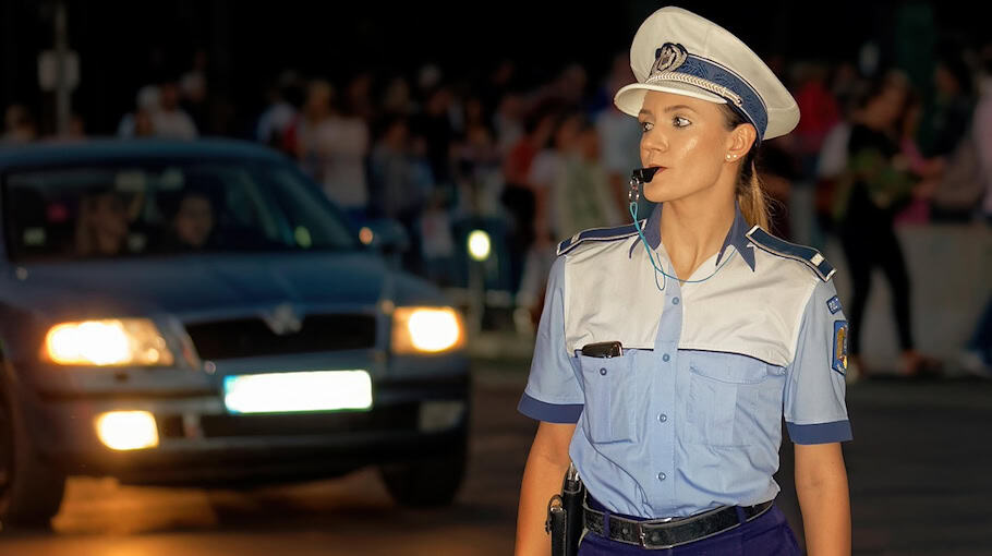 Polizei führt Verkehrskontrolle mit Drogenfeststellung durch