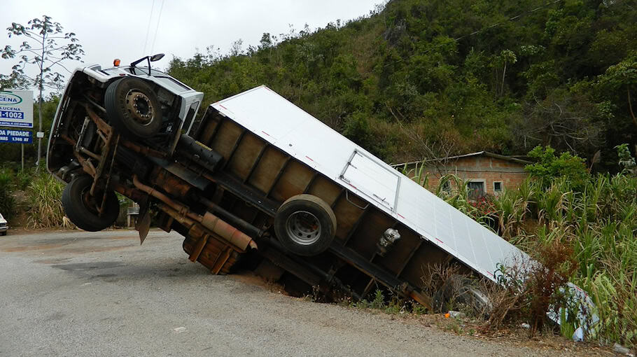 Lkw-Unfall auf der S 34 zwischen Zschepplitz und Großweitzschen