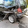 Schwerer Unfall zwischen Fußgänger und Toyota