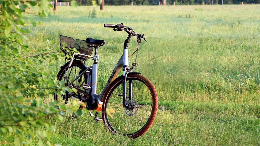 Einbruch in Schuppen mit Diebstahl von E-Bikes