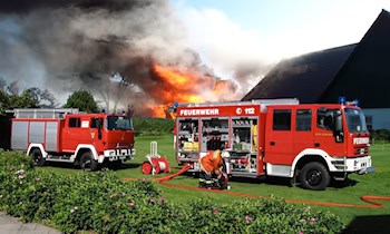 Einsatz der Feuerwehr bei Industriegebäudebrand in Netzschkau