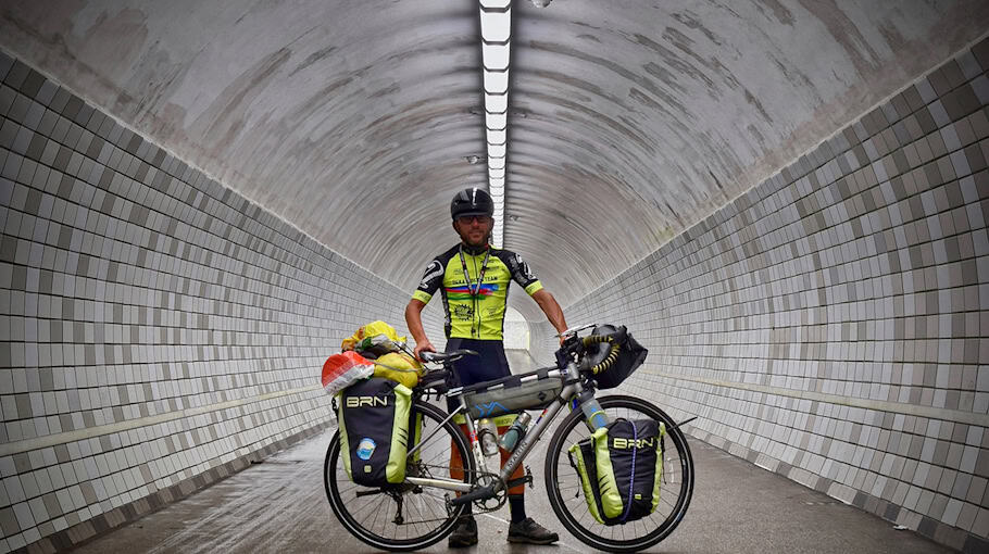 Unfall eines Fahrradfahrers auf dem Elberadweg