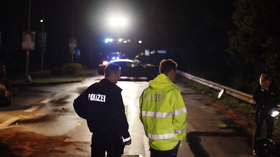 Verkehrsunfall zwischen Moped und Skoda in der Stadt