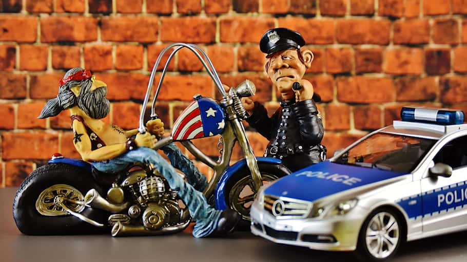 Polizei ermittelt gegen 37-jährigen Motorradfahrer