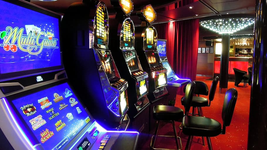 Versuchter Diebstahl an Spielautomaten in Bar