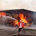 Brand im Dachgeschoss eines Mehrfamilienhauses
