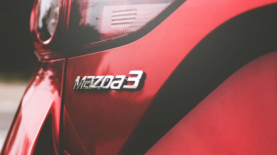 Mazda-Fahrer bei Verkehrskontrolle gestoppt
