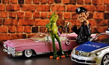 Polizei stoppt Autofahrer in Hoyerswerda wegen Drogenkonsum