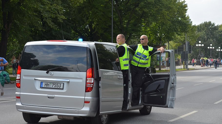 Großer Polizeieinsatz zum Christopher-Street-Day in Bautzen 2025