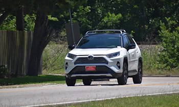 Weißer Toyota RAV4 in Riesa gestohlen