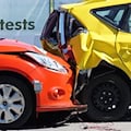 Zwei VW kollidieren in Werdau